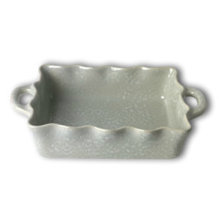 Cozina Ruffled Baker
