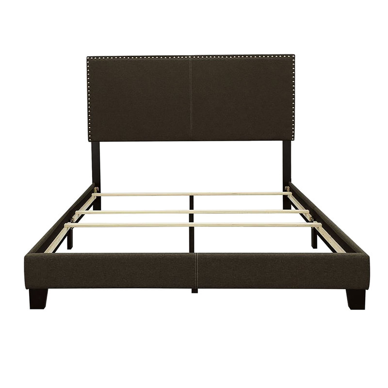 Grand lit transitionnel gris anthracite pour chambre à coucher, pieds en bois massif noir, garniture cloutée charmante en métal et insert en mousse peinte en noir moderne, avec gracieux