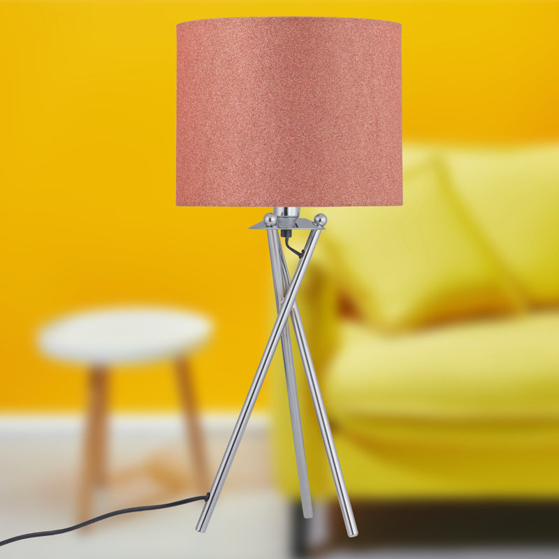 Valleyview Metal Tripod Lamp