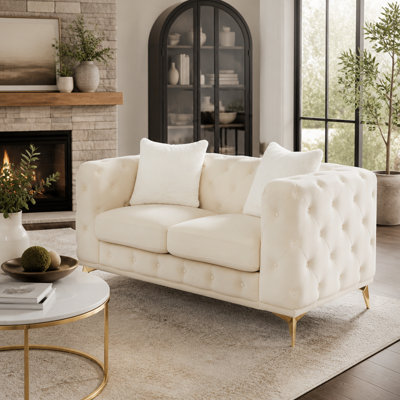 Canapé Chesterfield en velours beige, 155,7 cm (61,25 pouces), capitonné, avec pieds en métal et 2 coussins.