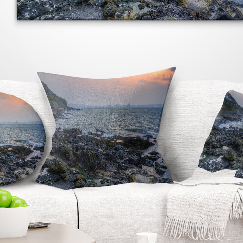 Coussin foncé à imprimé bord de mer foncé, 18 po x 18 po, Coussin décoratif