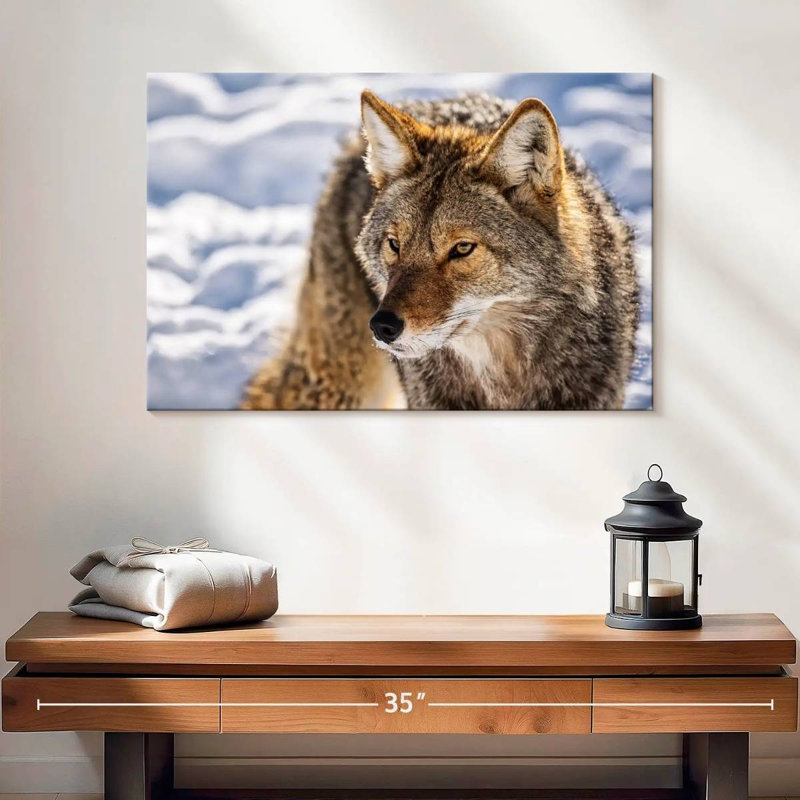 Hunting Wolf, 16" H x 24" W