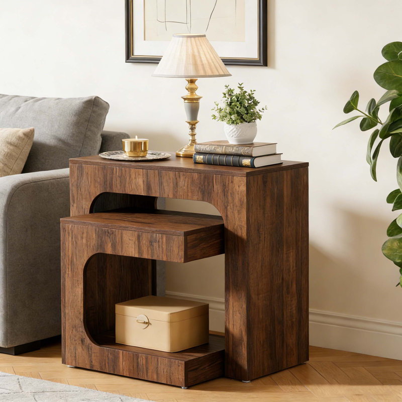 Ensemble de petites tables de bout Nesting