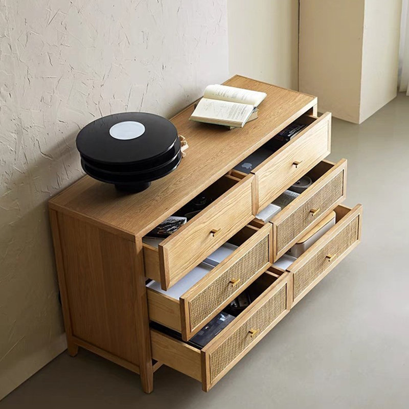 Buffet de style nordique minimaliste