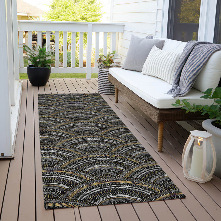 Chayden Washable Geometric Indoor / Outdoor Rug