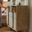 Armoire décorative élégante en bois empilé.-104336725