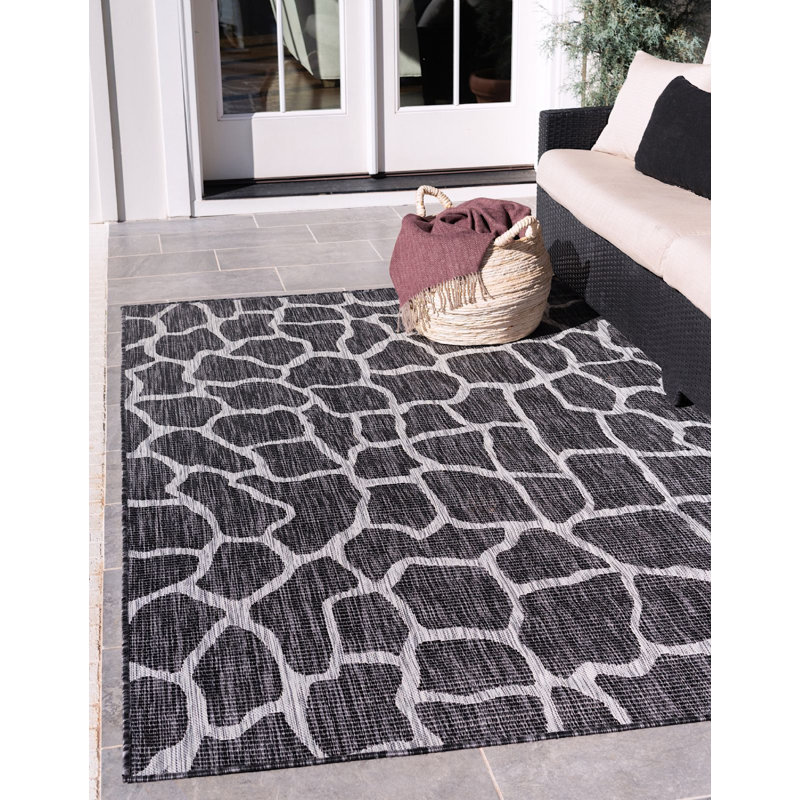 Munn Animal Print Indoor / Outdoor Rug, Rectangle 9' x 12'