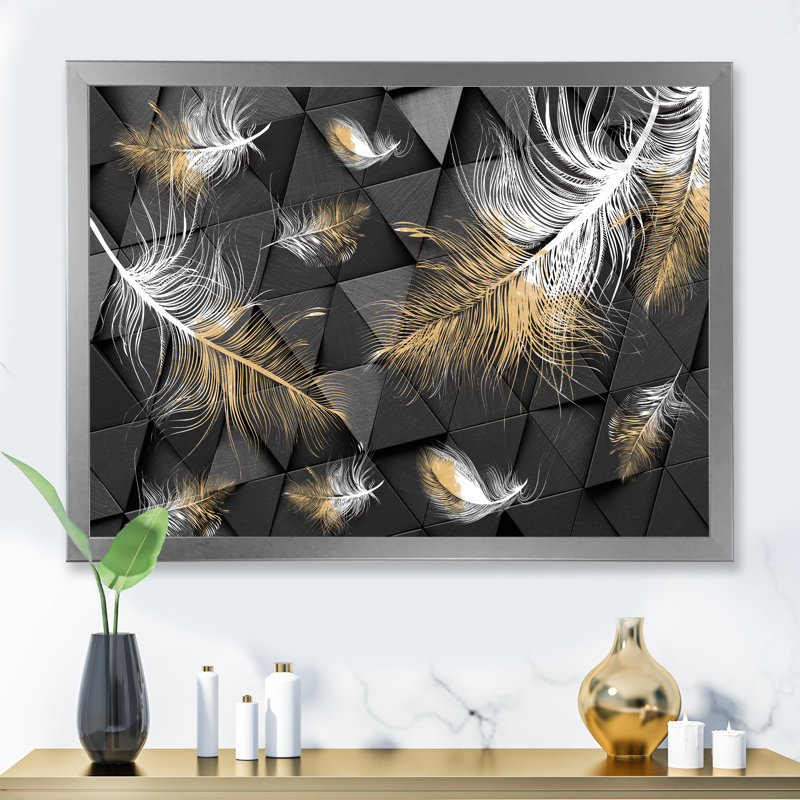 Plumes blanches et dorées sur fond triangulaire - Impression sur toile, H 16 po x l 32 po x P 1,5 po, Toile encadrée argentée