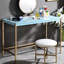 Bureau d'écriture rectangulaire bleu avec accents dorés et port, conception fixe, finition brillante, base ouverte en métal blanc, profondeur de produit de 42 po, structure brillante, largeur de 20 po