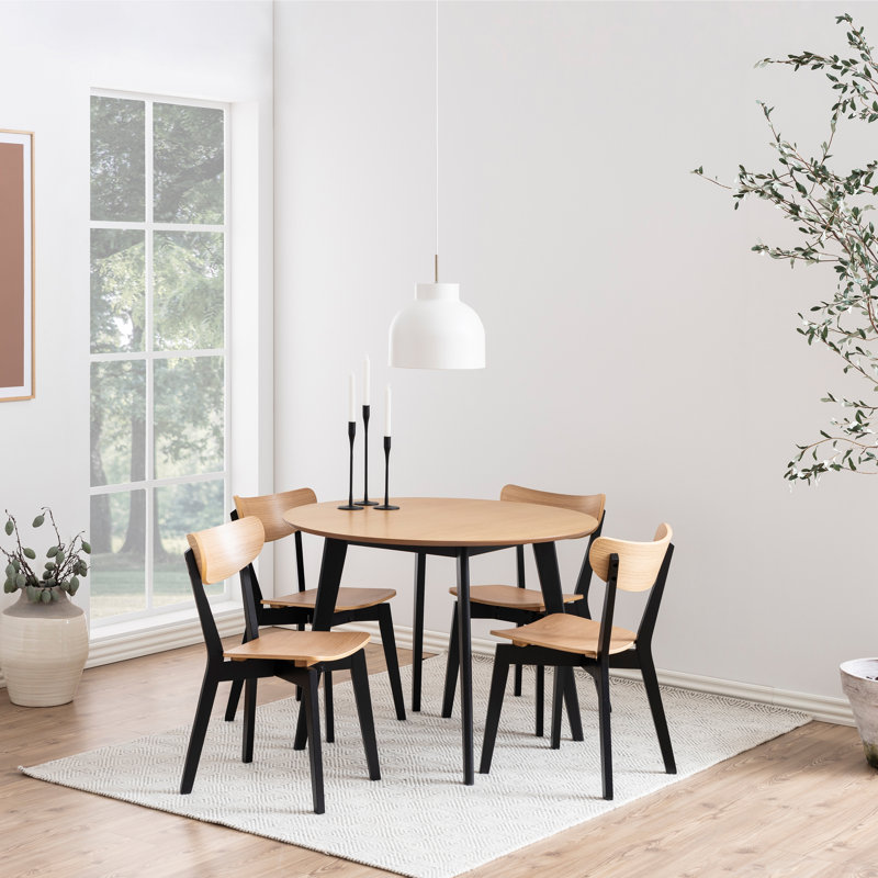 Fenja Round Dining Table, 76 H x 105 L x 105 W cm, Oak/Black