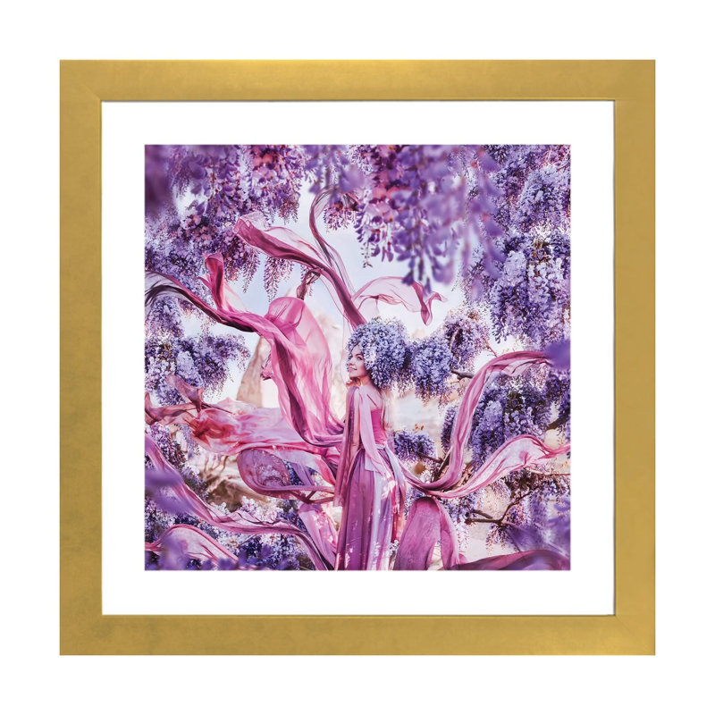 Impression de photo « Wisteria Hysteria » par Hobopeeba, Blanc, H 16 po x l 16 po x p 1 po, Papier encadré doré