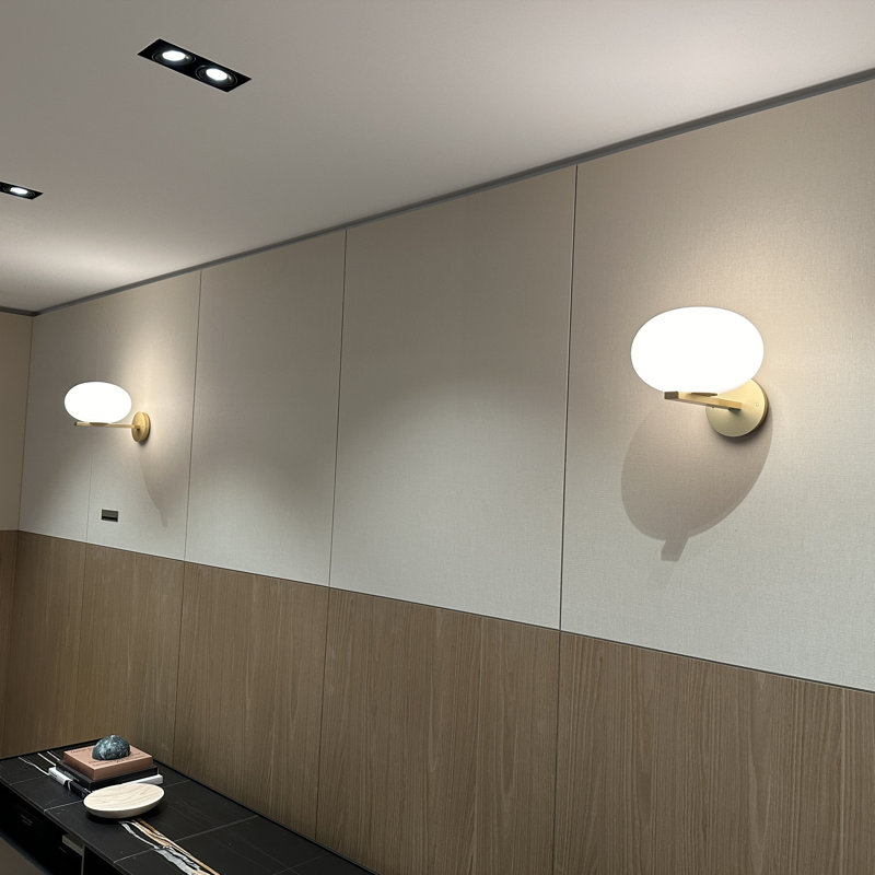 Alba 1 - Light Armed Sconce