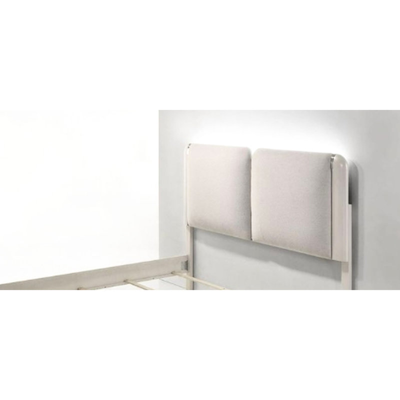 Très grand lit oriental avec éclairage à DEL, aspect gris et blanc, tête de lit confortable, structure, sommier perlé requis, rembourrage luxueux, structure stable, essentiel