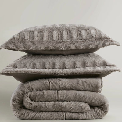 2 Pcs Twin/twin Xl Solid Faux Fur Comforter Mini , Gray Color, Stylish Brushed Fur, Filling, Soft Mink Reverse, Shams With - Inch Flange, Sham Back Print Long Feature And Reduce Shedding