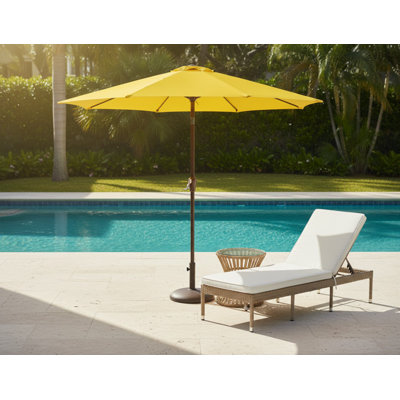 Parasol de table d'extérieur 9pi avec bouton poussoir inclinable et manivelle, 8 côtes Parasol imperméable avec protection contre les rayons UV pour piscine de terrasse de jardin, jaune