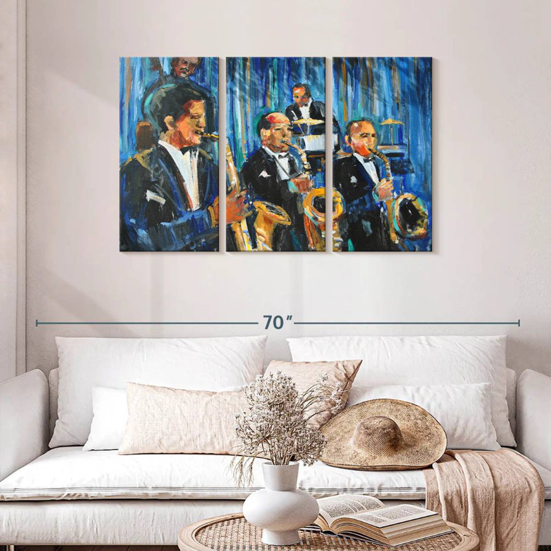 Abarca Horn Section, 28" H x 45" W