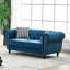 Canapé 2 places moderne de style Mid-Century, 165 cm, revêtement en velours bleu, accoudoirs arrondis, clous décoratifs, bois de pin massif, assise mi-ferme, mousse haute densité + ressorts, pour appartement, revêtement avec accoudoirs arrondis.