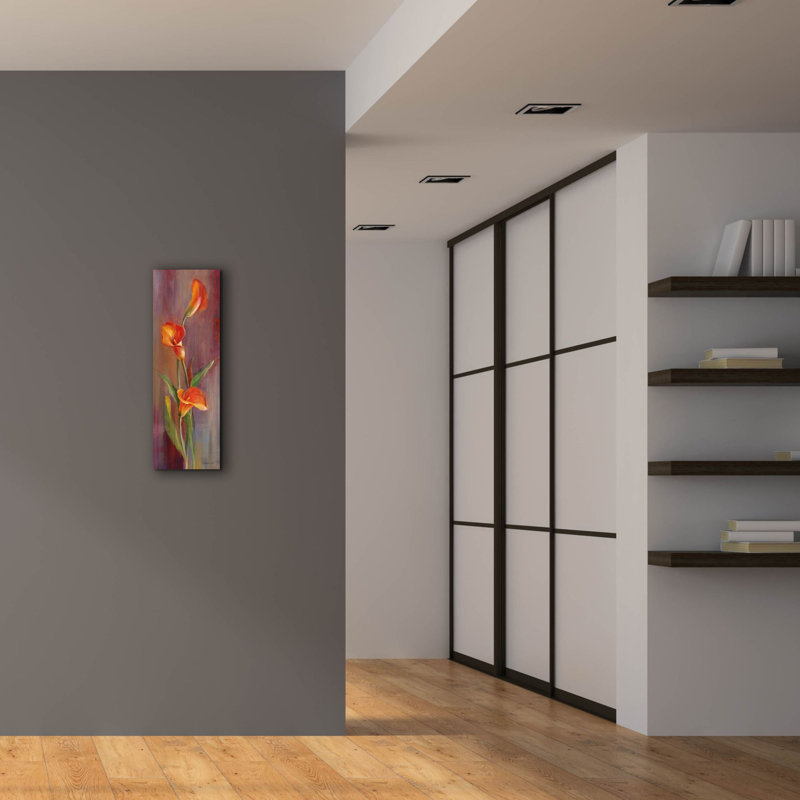 «Flame Calla Lilies 2» par Danhui Nai, art mural sur toile, H 36 po x l 12 po