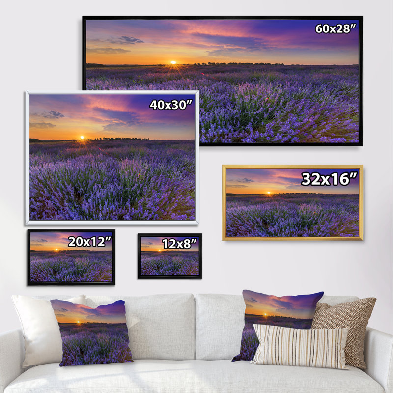 Lavender Field Sunset Landscape II - photographie sur toile, Cadre brun, H 28 po x l 60 po x P 1,5 po