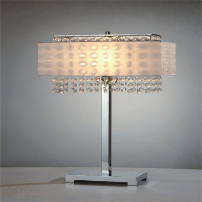 Lampe de table en métal de 28 po de hauteur avec finition argentée, abat-jour blanc et accents de cristal