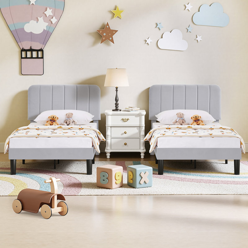Ensemble de 2 lits plateforme tapissier Bedias, Light Grey