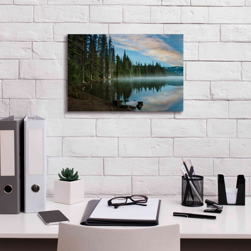 «Rising Mist» par Natalie Mikaels, reproduction sur toile tendue, H 12 po x l 18 po x P 0,75 po