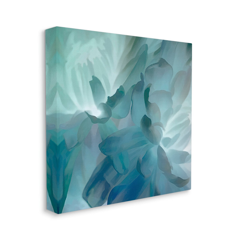 «Blue Flower Petal Abstraction Cool Tone Florals» par Floater Frame, impression, Toile tendue, H 17 po x l 17 po x P 1,5 po