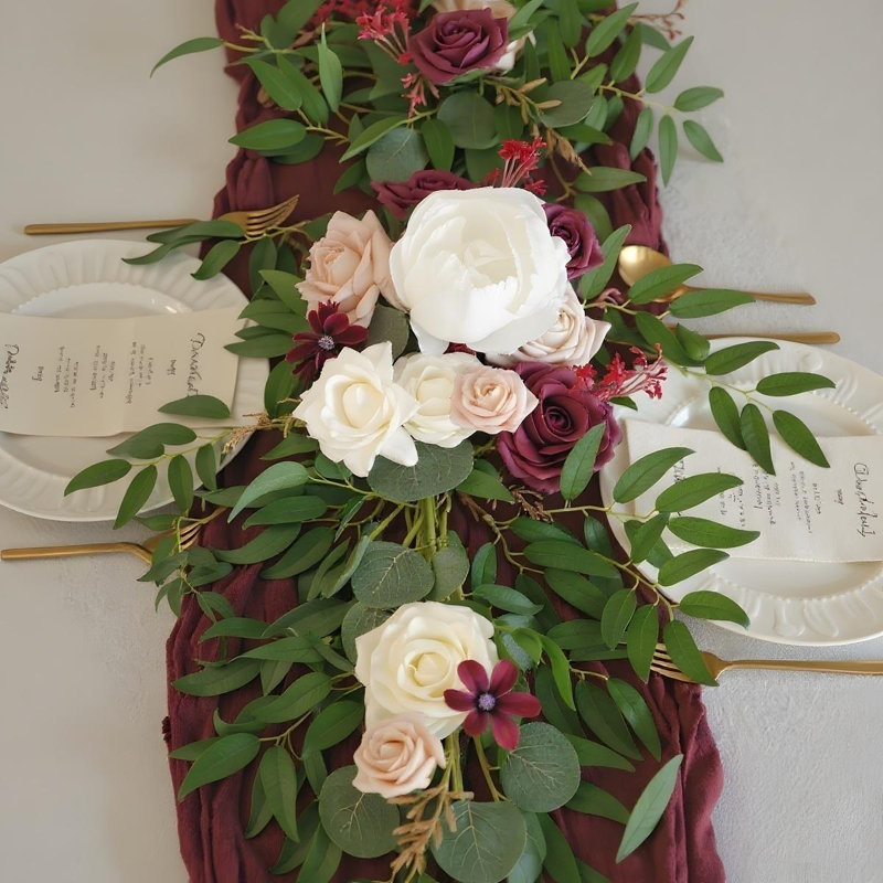 Guirlande d'eucalyptus artificiel avec rose, Rouge