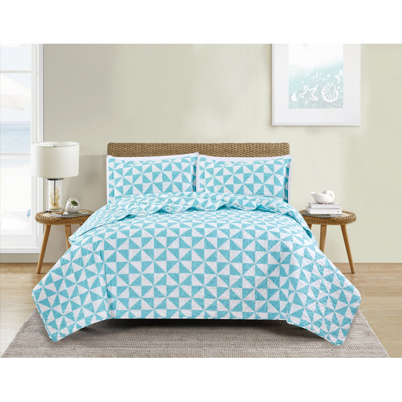 Polyester Satin Geometric Shapes Quilt, Queen Quilt + 2 Shams