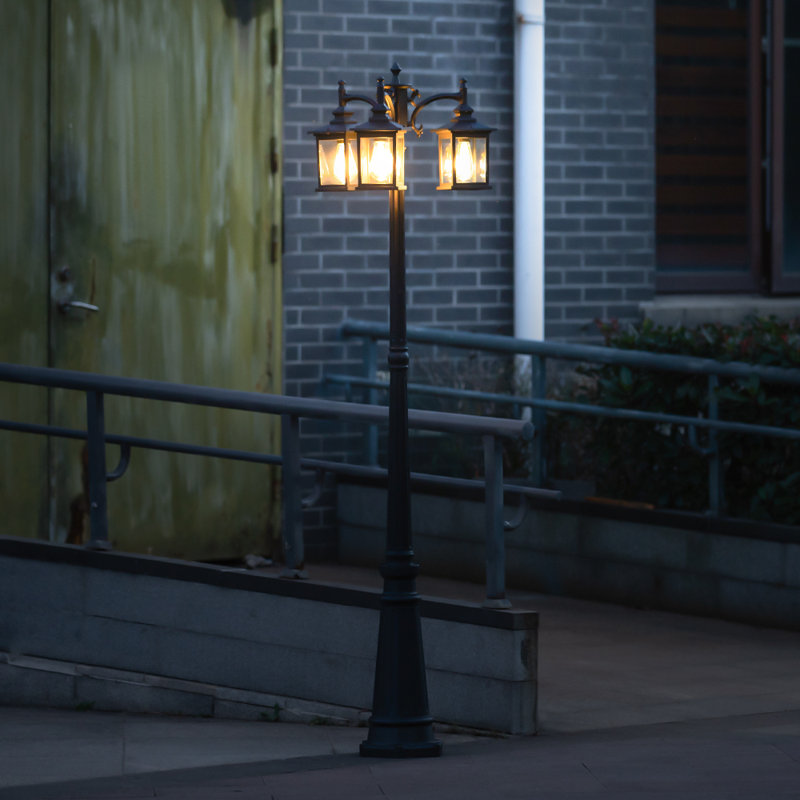Lampadaire d'extérieur 3 têtes noir classique