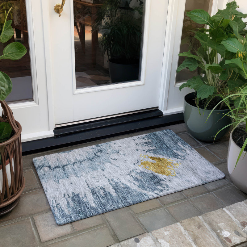 Tapis d'intérieur / extérieur antidérapant Melania, Rectangle 1 pi 8 po x 2 pi 6 po