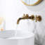 Robinet de lavabo de salle de bain mural-118499447