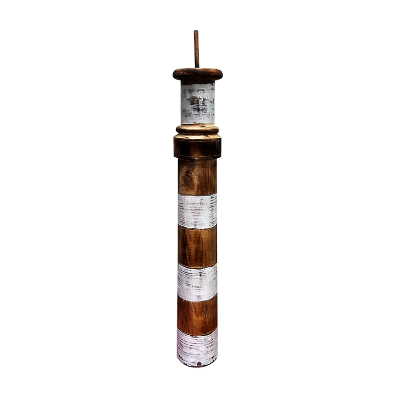 Sculpture en bois phare