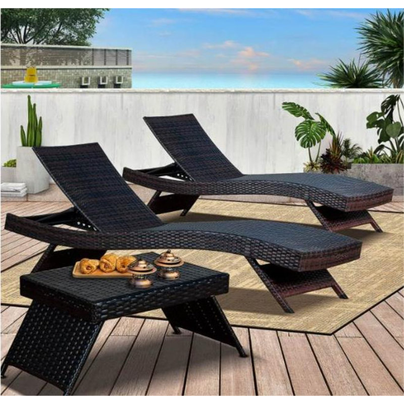 Kiaura Outdoor Wicker Chaise Lounge with Table