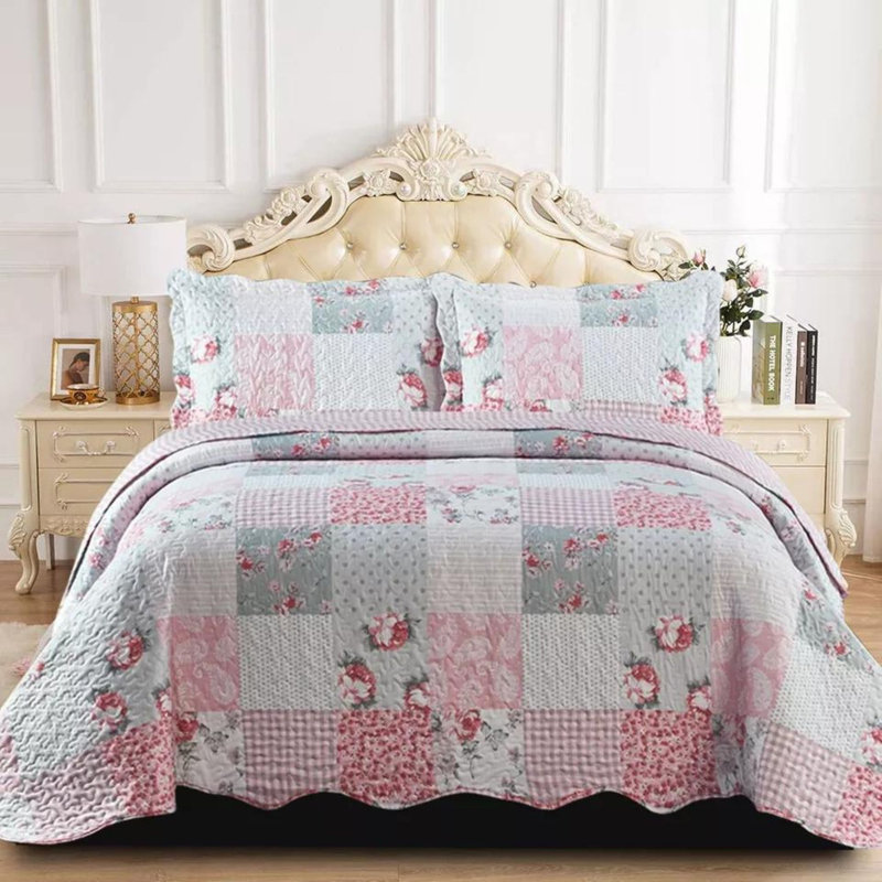 Polyester Patchwork Bedspread with Pillowcases Included