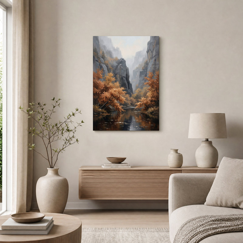 Arbres d'automne se reflétant dans une rivière de canyon brumeux - Tableau sur toile, H 48 po x l 32 po