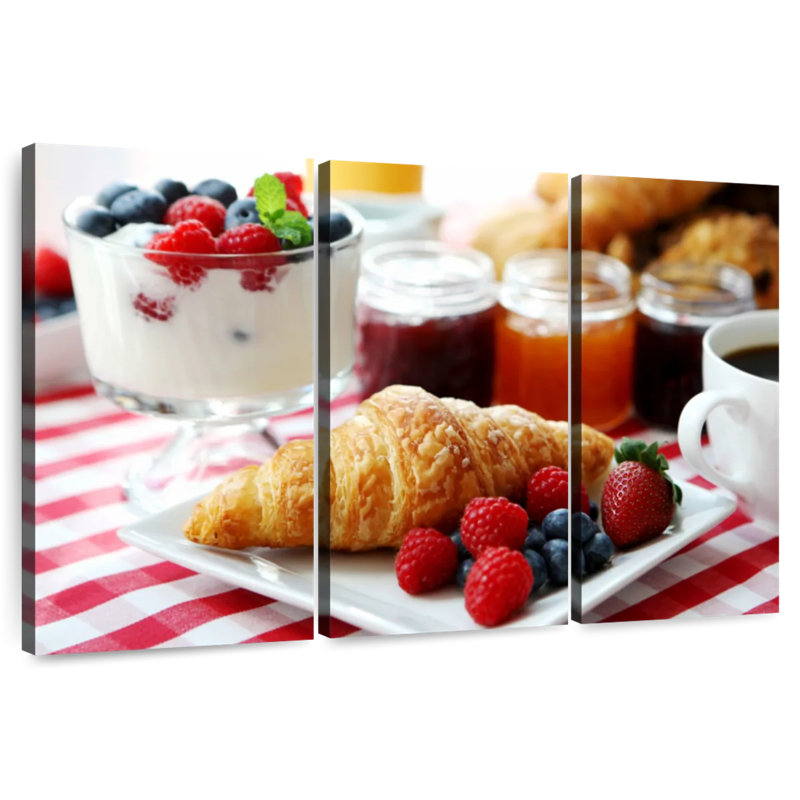 Yarlin croissant et baies, H 14 po x l 23 po