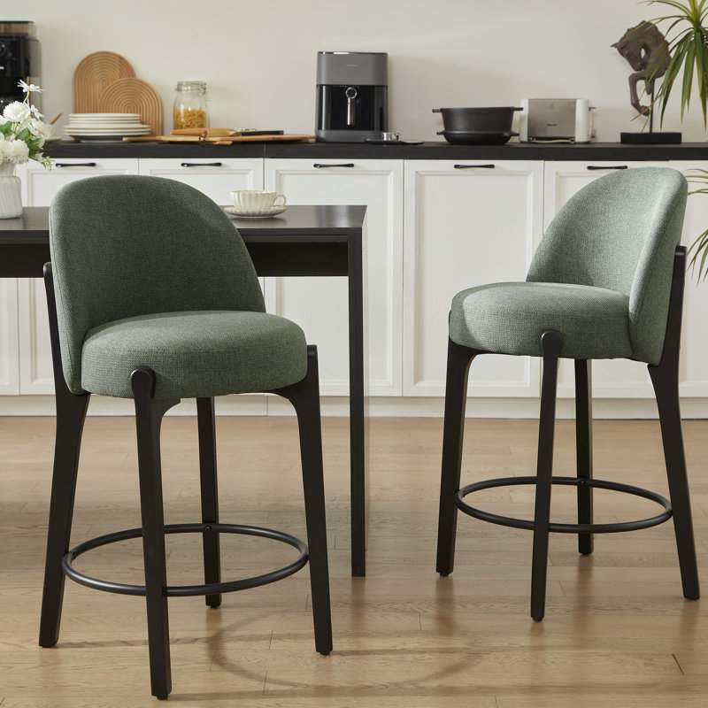 Ensemble de 2 tabourets de bar rembourrés en bois massif Bisto, Vert