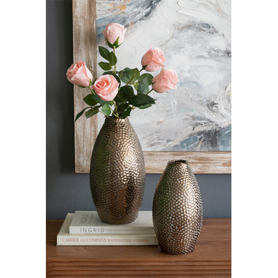 Vase en céramique 5,3 x 5,3 x 11 po avec finition bronze texturée