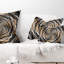 Coussin lombaire abstrait