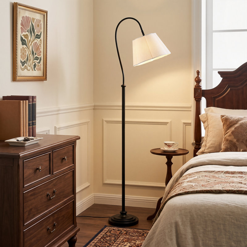 Lampe sur pied 68 po en métal noir traditionnel