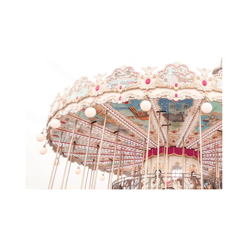 «Paris Carousel V» par Ruby and B - Photographie sur toile tendue, H 8 po x l 12 po x P 0,75 po
