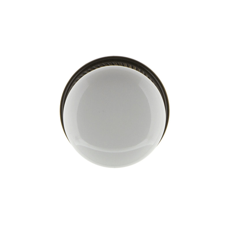 Rosette corde avec bouton de porte en porcelaine blanche, Laiton antique, 2 3/4 po