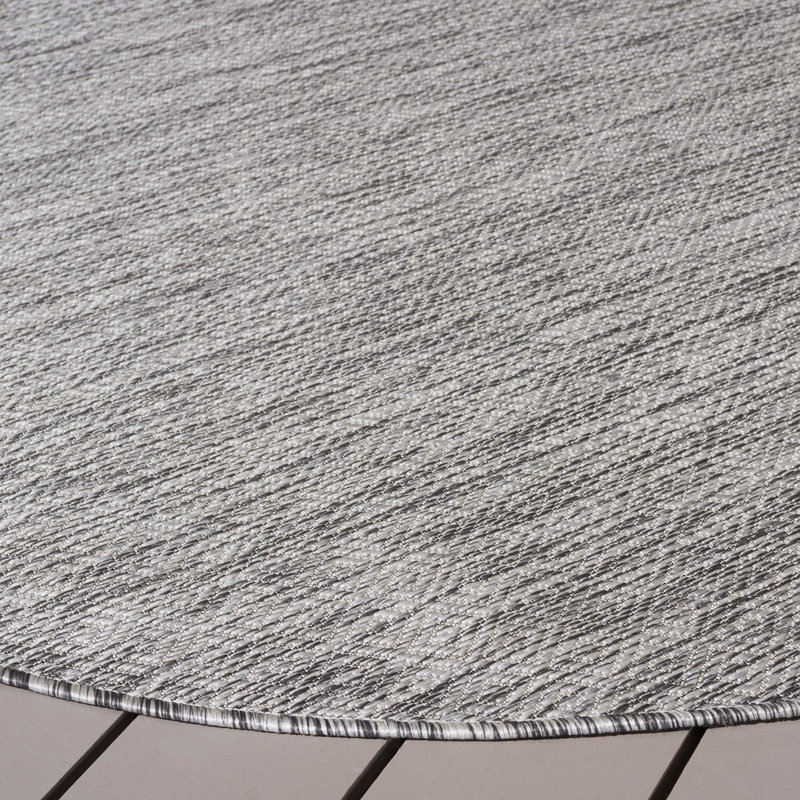 Courtyard Performance Indoor/Outdoor Area Rug, Round 6'7"