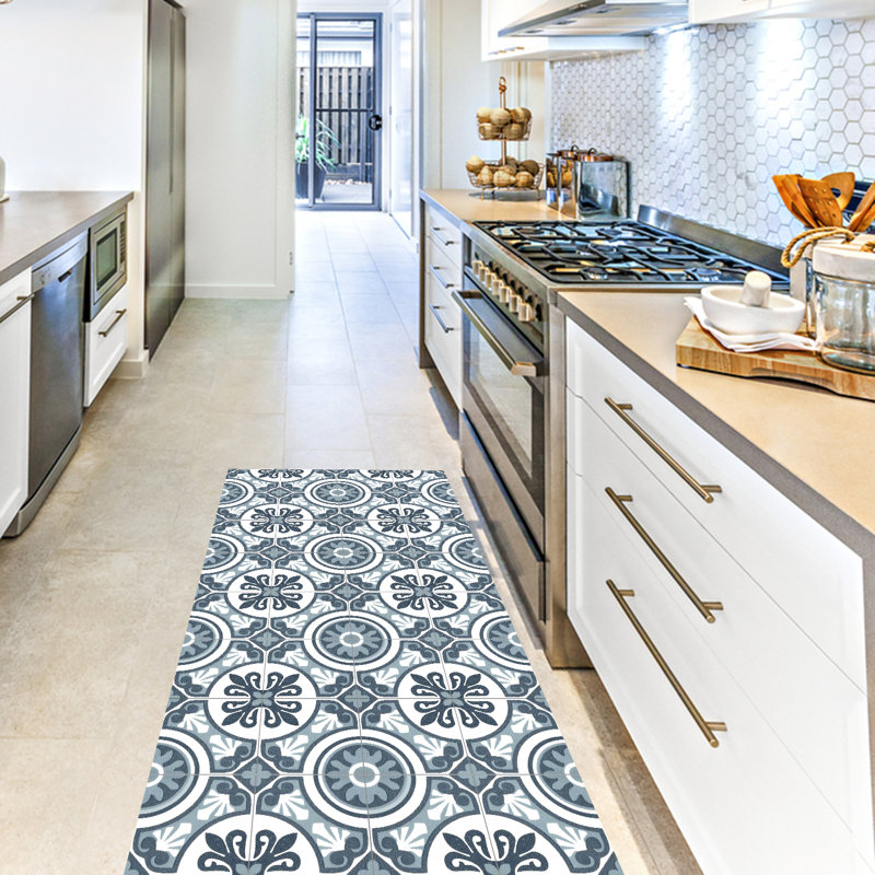 Streeter Argyle Water Resistant Non-Skid Kitchen Mat, 190cm H x 67cm W x 190cm L