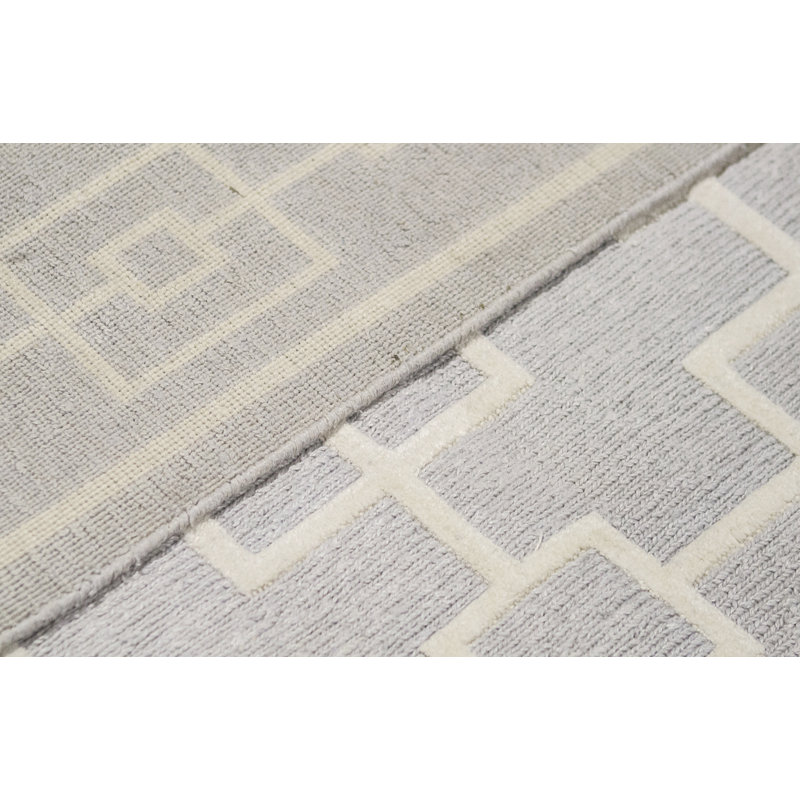 Himalayan Wool Geometric Area Rug in Silver/Brown