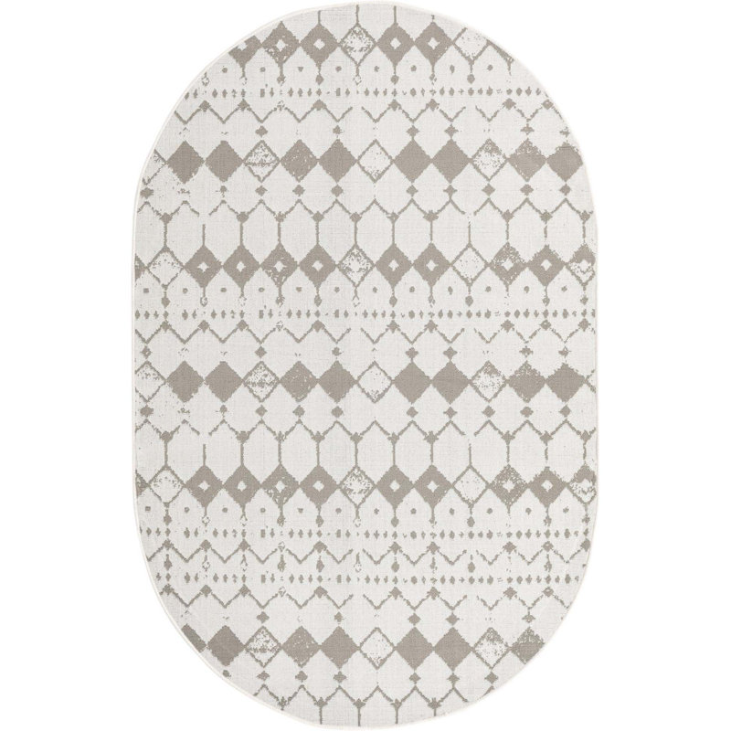 Geometric Indoor / Outdoor Rug, Oval 5'3" x 8'