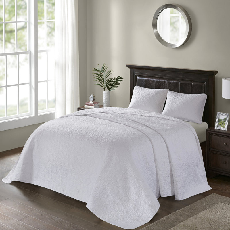 Couvre-lit réversible très grand blanc - Le rembourrage attrayant en coton prélavé matelassé pour un sommeil agréable comprend deux taies décoratives lavables à la machine pour révéler un confort époustouflant