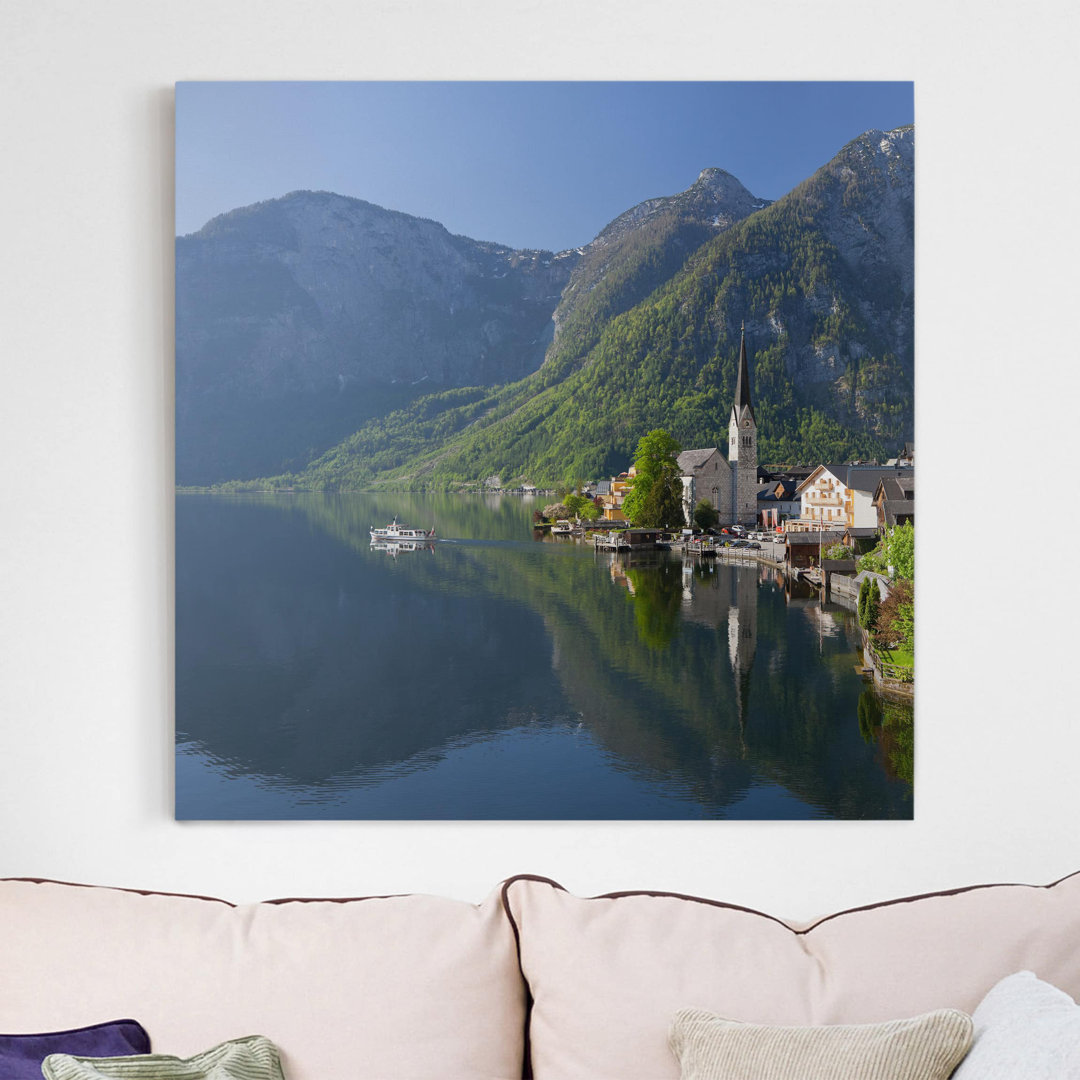 Leinwandbild Mountain View Over Lake Hallstatt