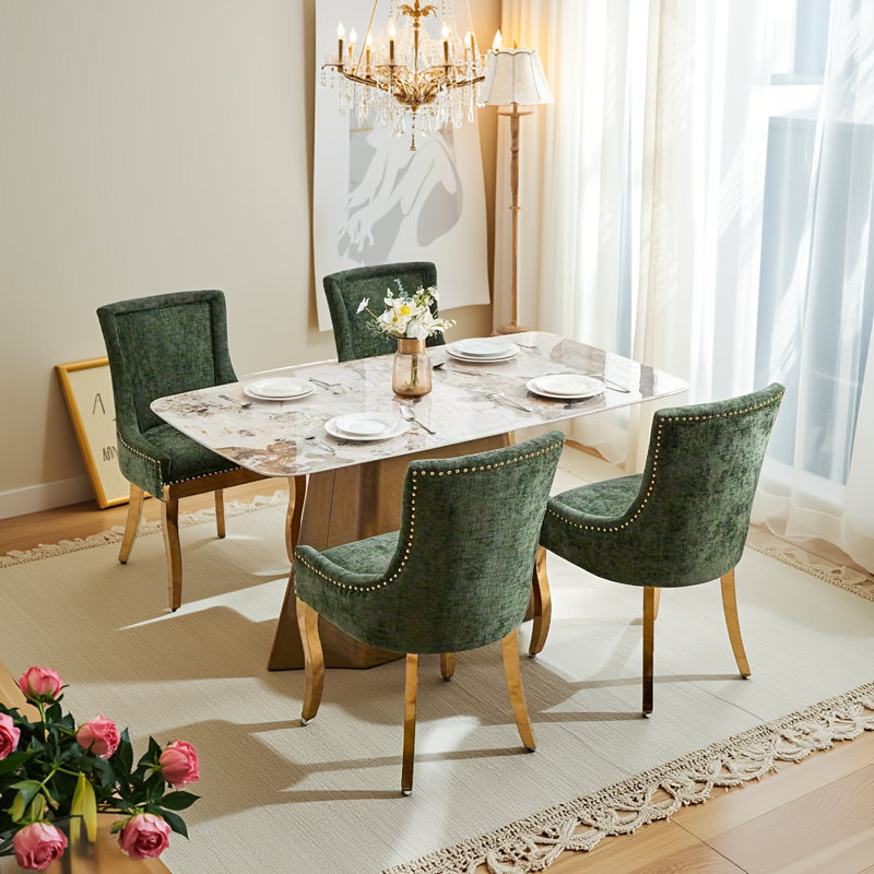 Ensemble de 2 chaises de salle à manger en chenille verte - style moderne avec pieds courbés plaqués or et garniture de rivets, sièges d'appoint rembourrés pour la salle à manger / salon (structure une pièce)